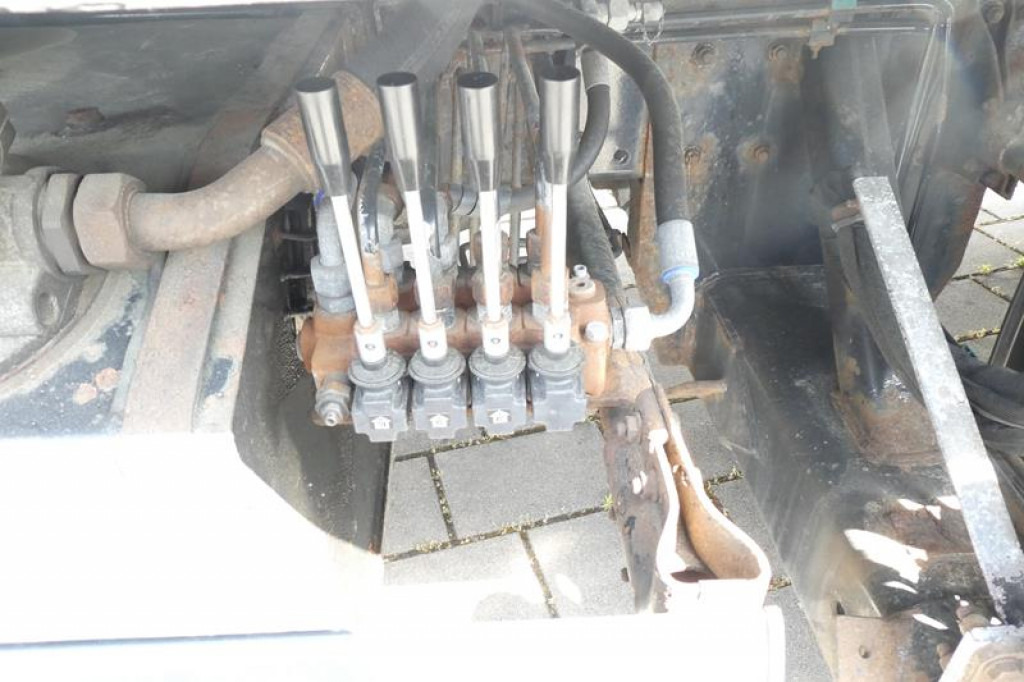 MAN TG-S 26.440 6x4 Pritsche Heckkran PK 27002+Funk - Camion plateau, Camion grue: photos 5 MAN TG-S 26.440 6x4 Pritsche Heckkran PK 27002+Funk - Camion plateau, Camion grue: photos 5