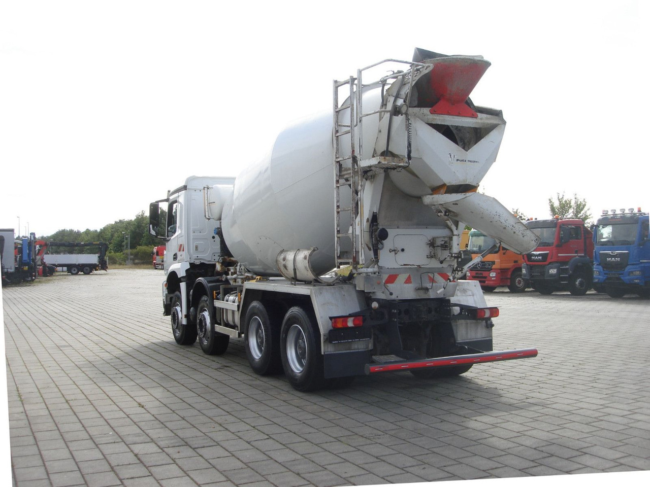 Mercedes-Benz Arocs 3240 B 8x4 - Camion malaxeur: photos 3 Mercedes-Benz Arocs 3240 B 8x4 - Camion malaxeur: photos 3