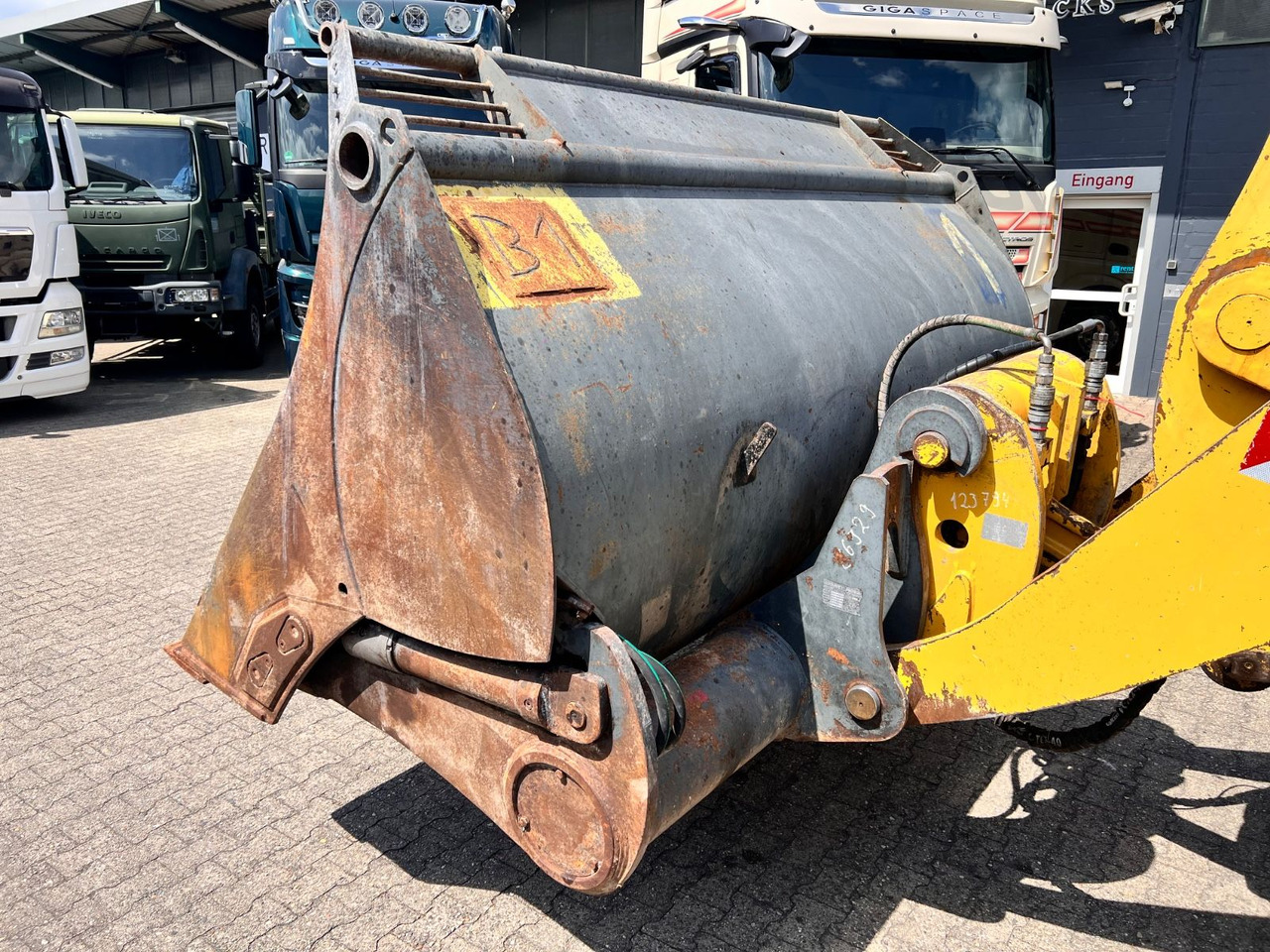 Komatsu WA 380-7 A Hochkippschaufel 4,5m³ Schnellwechsle - Chargeuse sur pneus: photos 5 Komatsu WA 380-7 A Hochkippschaufel 4,5m³ Schnellwechsle - Chargeuse sur pneus: photos 5