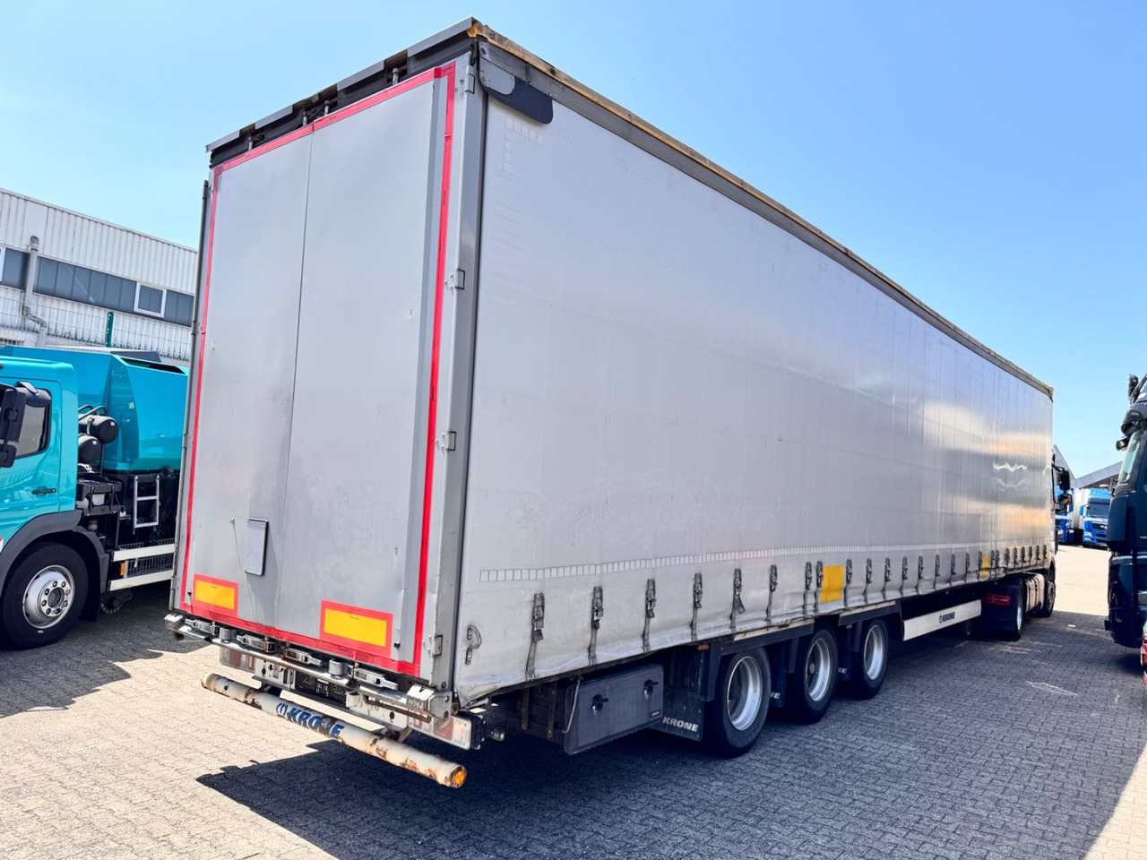 Krone SD Curtainsider MEGA Jumbo XL Zert Getränke etc - Semi-remorque rideaux coulissants: photos 2 Krone SD Curtainsider MEGA Jumbo XL Zert Getränke etc - Semi-remorque rideaux coulissants: photos 2