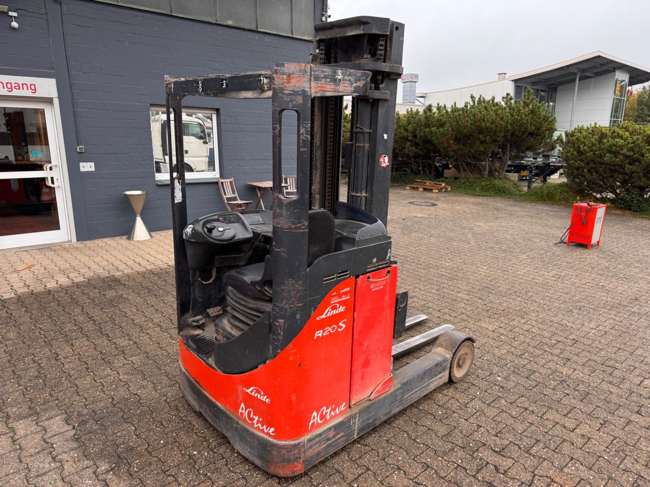 Linde R 20 S Active 5.40 höhe 2t - Chariot à mât rétractable: photos 2 Linde R 20 S Active 5.40 höhe 2t - Chariot à mât rétractable: photos 2