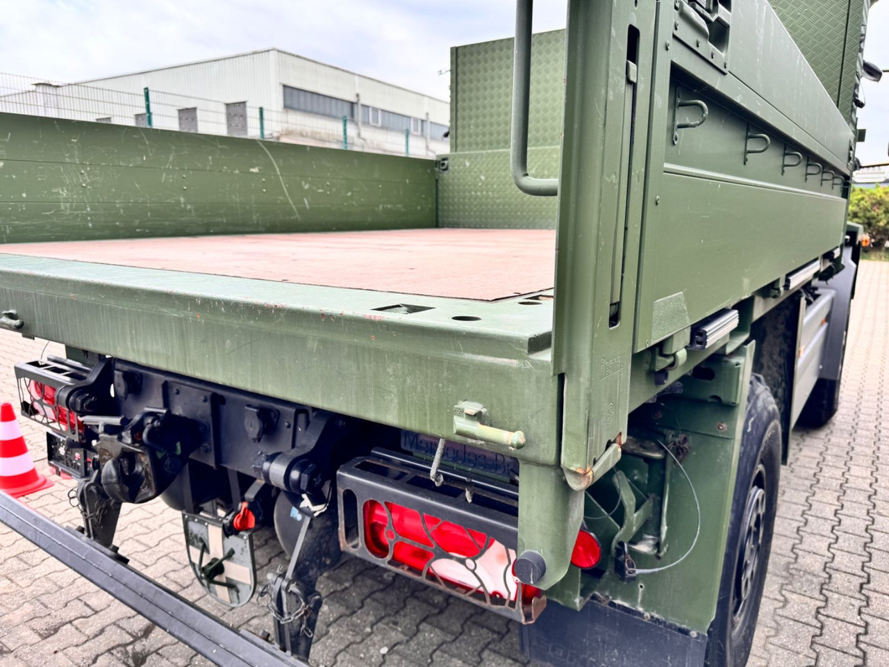 Mercedes-Benz 1018 Atego 4x4 Allrad Camper - Fourgon plateau: photos 5 Mercedes-Benz 1018 Atego 4x4 Allrad Camper - Fourgon plateau: photos 5