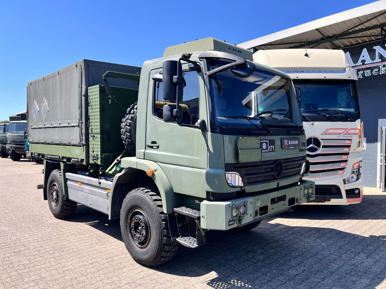 Mercedes-Benz 1018 Atego 4x4 Allrad Miltär Camper Expedition - Camion porte-conteneur/ Caisse mobile: photos 2 Mercedes-Benz 1018 Atego 4x4 Allrad Miltär Camper Expedition - Camion porte-conteneur/ Caisse mobile: photos 2