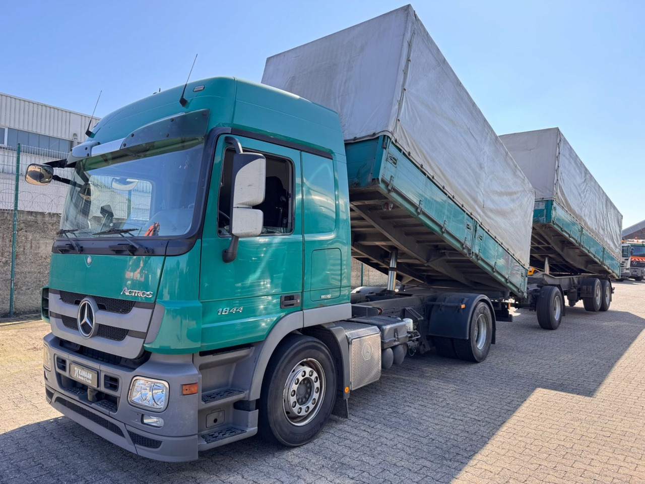 Mercedes-Benz 1844 Actros MP3 3-SeitenKipper Getreide Pritsche - Camion benne: photos 4 Mercedes-Benz 1844 Actros MP3 3-SeitenKipper Getreide Pritsche - Camion benne: photos 4