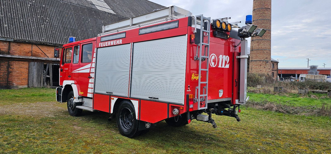 MAN Feuerwehr Löschfahrzeug 14.264 Autobomba - Camion: photos 3 MAN Feuerwehr Löschfahrzeug 14.264 Autobomba - Camion: photos 3