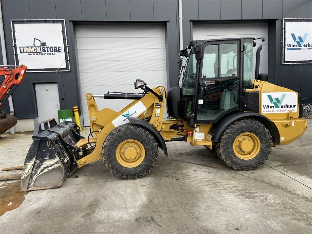 CAT 906M (7164) - Valet de ferme: photos 1 CAT 906M (7164) - Valet de ferme: photos 1