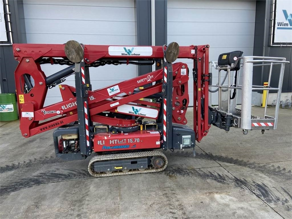 Hinowa Lightlift 15.70 IIIS (3832) - Nacelle articulée: photos 4 Hinowa Lightlift 15.70 IIIS (3832) - Nacelle articulée: photos 4