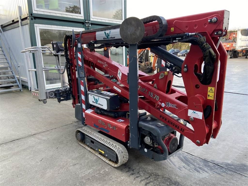 Hinowa Lightlift 15.70 IIIS (3832) - Nacelle articulée: photos 2 Hinowa Lightlift 15.70 IIIS (3832) - Nacelle articulée: photos 2