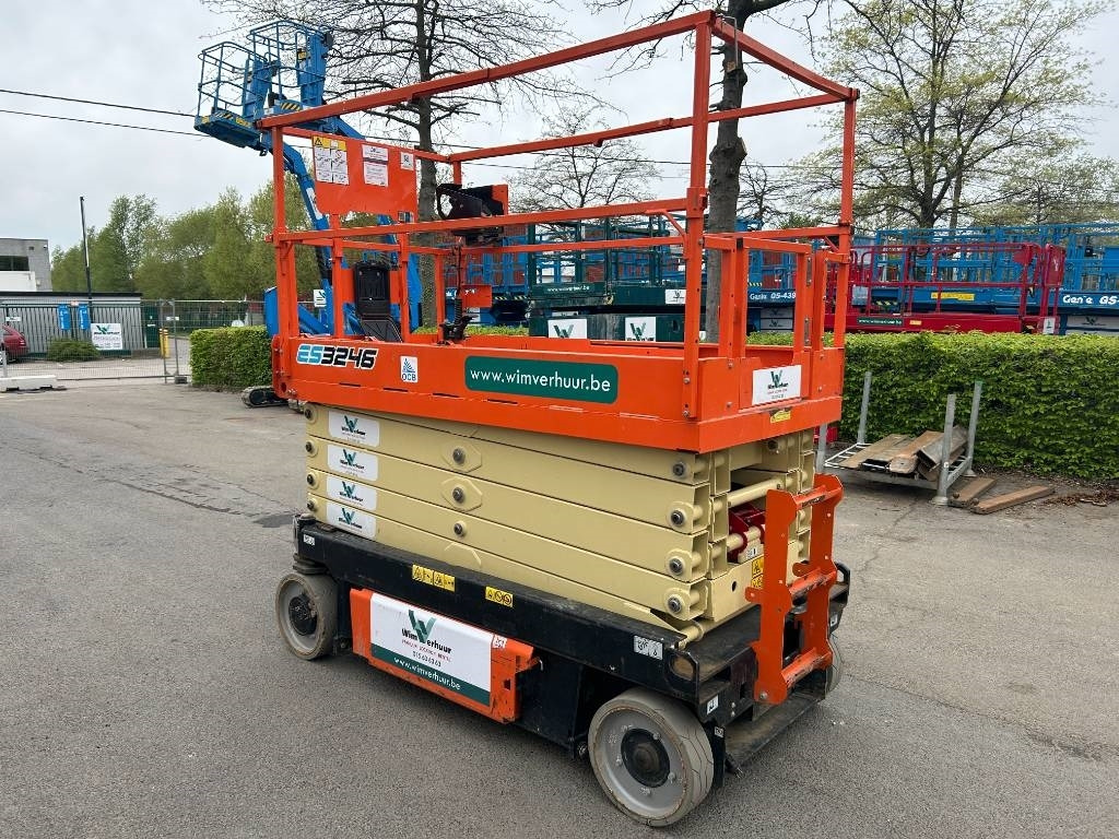 JLG 3246 ES - Nacelle ciseaux: photos 1 JLG 3246 ES - Nacelle ciseaux: photos 1