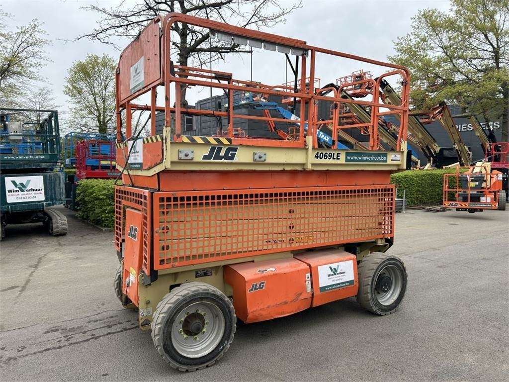 JLG 4069 LE (3614) - Nacelle ciseaux: photos 2 JLG 4069 LE (3614) - Nacelle ciseaux: photos 2