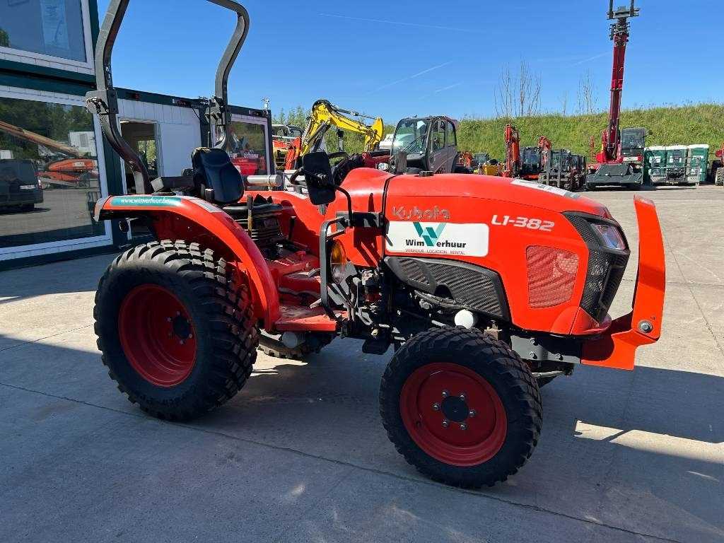 Kubota L1-382 HST - Tracteur communal: photos 5 Kubota L1-382 HST - Tracteur communal: photos 5