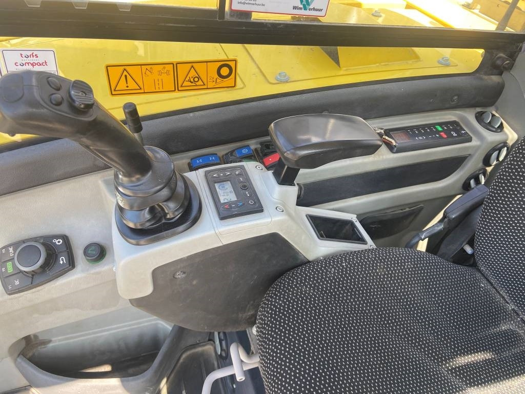 Wacker Neuson EW 100 - Pelle sur pneus: photos 4 Wacker Neuson EW 100 - Pelle sur pneus: photos 4
