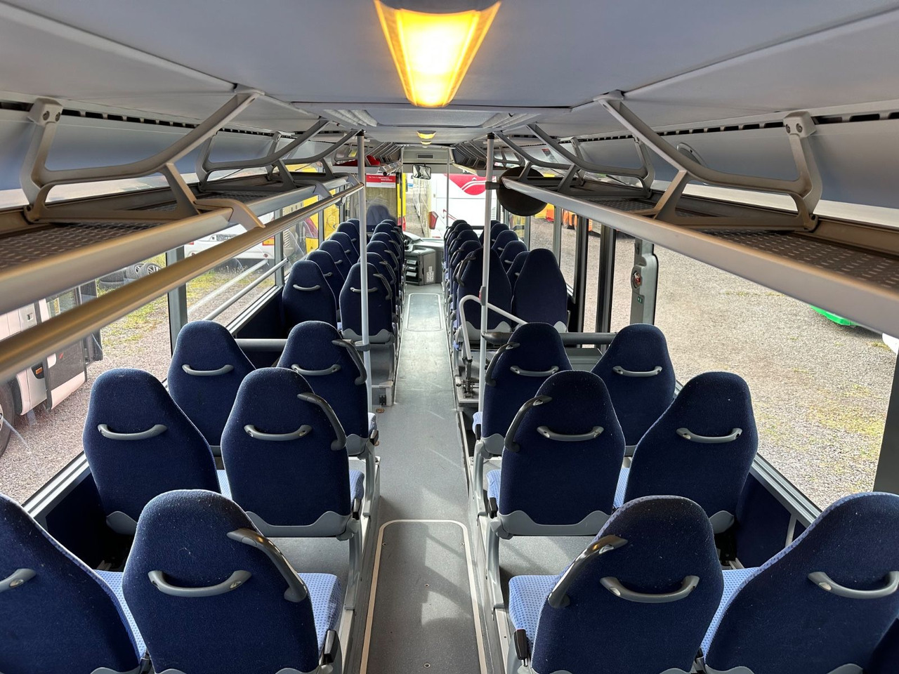 Bus interurbain Mercedes-Benz O550 Integro (56 Sitze*Klima*Schalt): photos 19