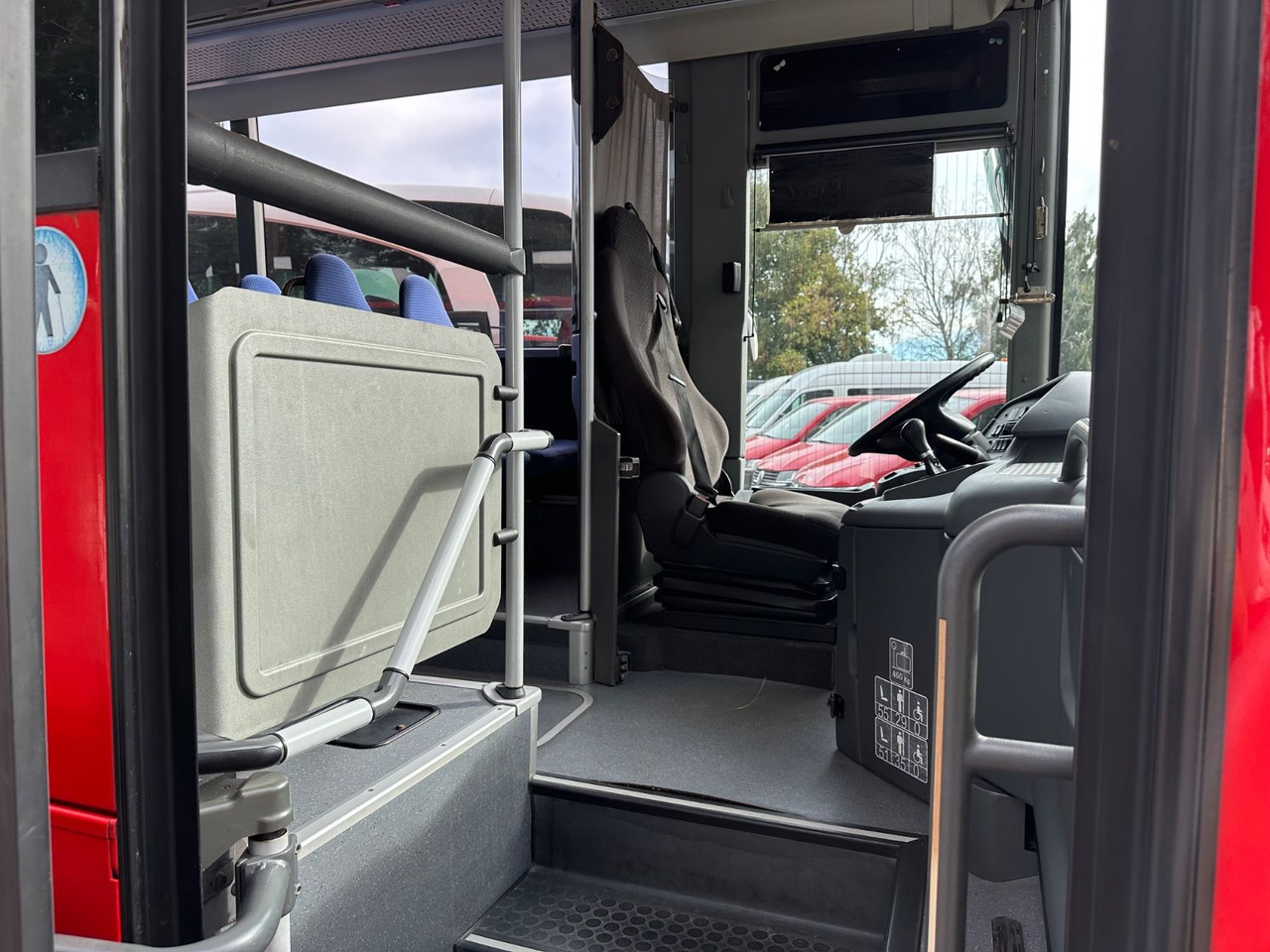 Bus interurbain Mercedes-Benz O550 Integro (56 Sitze*Klima*Schalt): photos 13