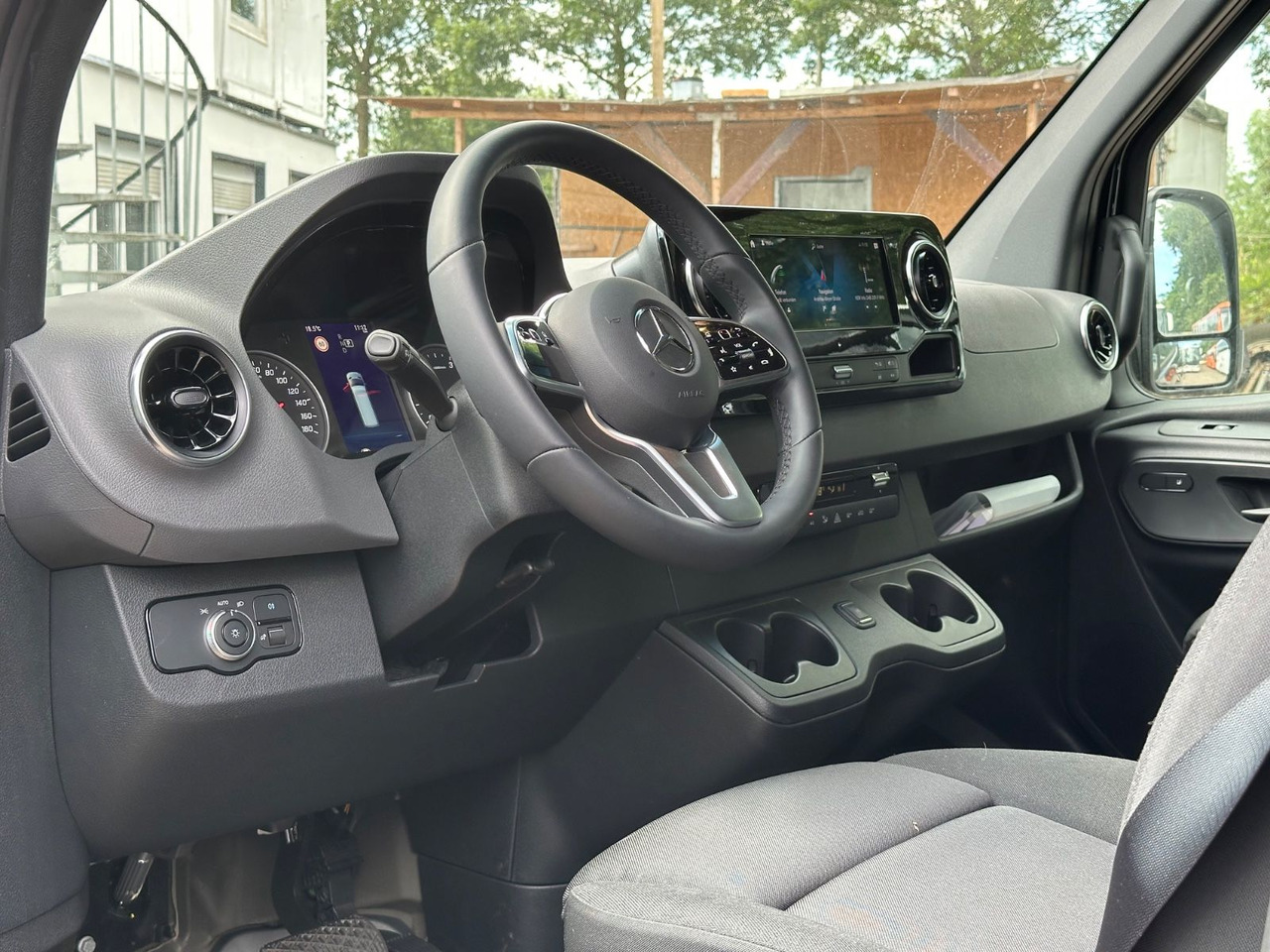 Mercedes-Benz Sprinter 519 CDi 4x4 H+L 360° Cam.*Navi*253.4 Km - Minibus, Transport de personnes: photos 3 Mercedes-Benz Sprinter 519 CDi 4x4 H+L 360° Cam.*Navi*253.4 Km - Minibus, Transport de personnes: photos 3