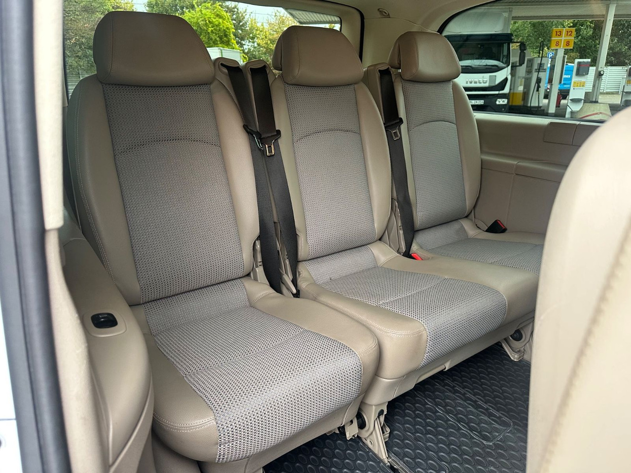 Mercedes-Benz Viano 2.2 CDI AMBIENTE extralang (Autom*133 tKm) - Transport de personnes: photos 4 Mercedes-Benz Viano 2.2 CDI AMBIENTE extralang (Autom*133 tKm) - Transport de personnes: photos 4