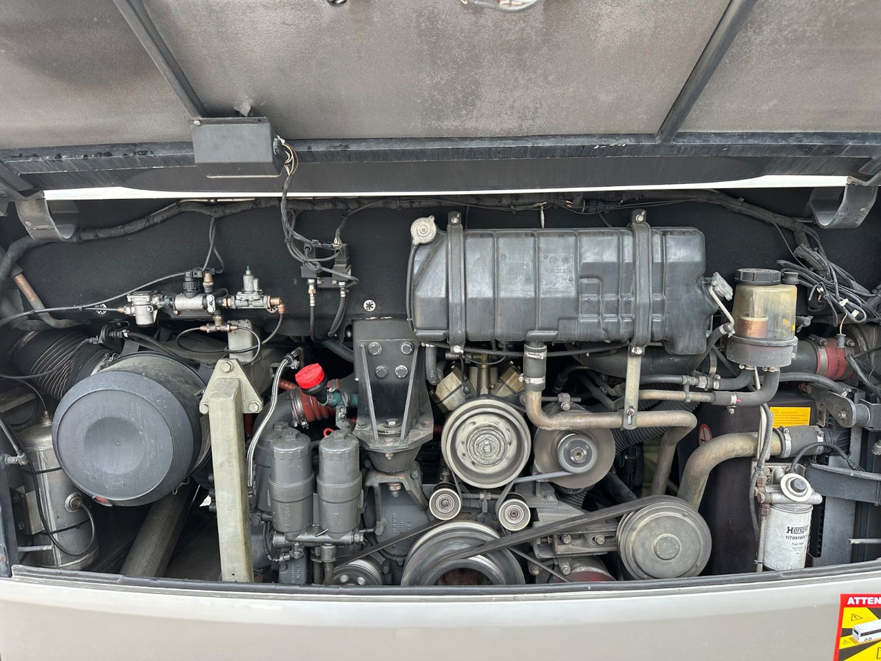 Setra S 415 UL GT (Motor neu*TOP) - Bus interurbain: photos 4 Setra S 415 UL GT (Motor neu*TOP) - Bus interurbain: photos 4