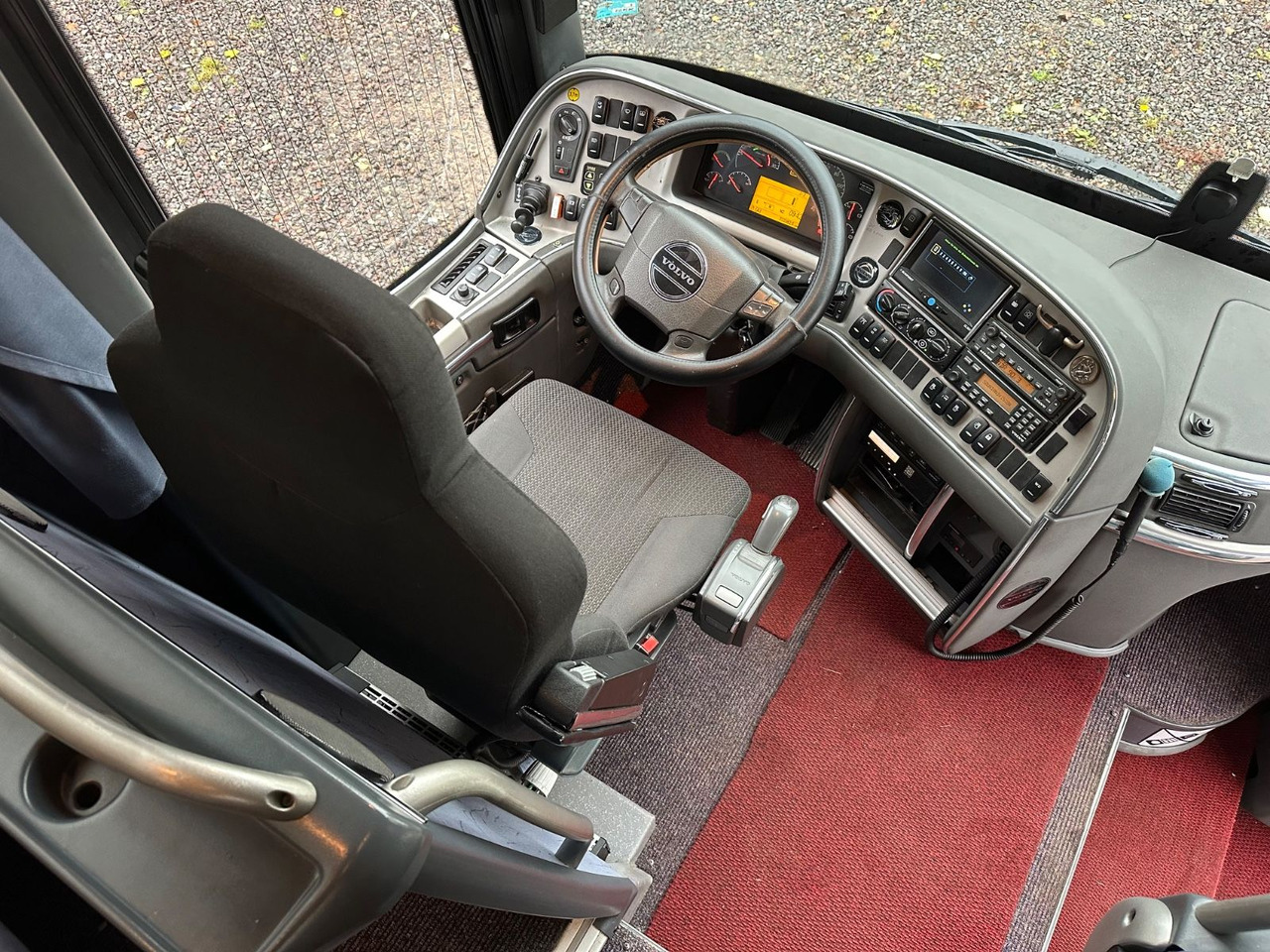 Volvo 9900 HD 6x2 (9700*415 HD*Tourismo RHD) - Autocar: photos 5 Volvo 9900 HD 6x2 (9700*415 HD*Tourismo RHD) - Autocar: photos 5