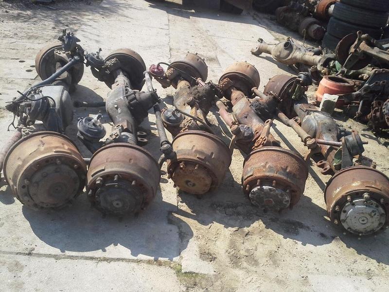 MAN MERCEDES TG TGA TGS F90 F2000 SK LP 6X6 8X6 8X8 - Essieu avant: photos 2 MAN MERCEDES TG TGA TGS F90 F2000 SK LP 6X6 8X6 8X8 - Essieu avant: photos 2