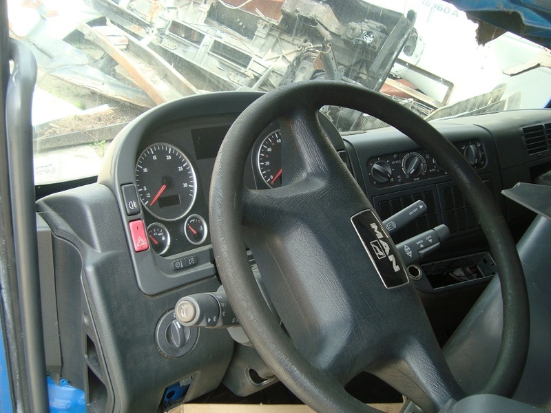 MAN TGL 8.180 10.250 12.240 12.250 12.280 - Cabine: photos 5 MAN TGL 8.180 10.250 12.240 12.250 12.280 - Cabine: photos 5